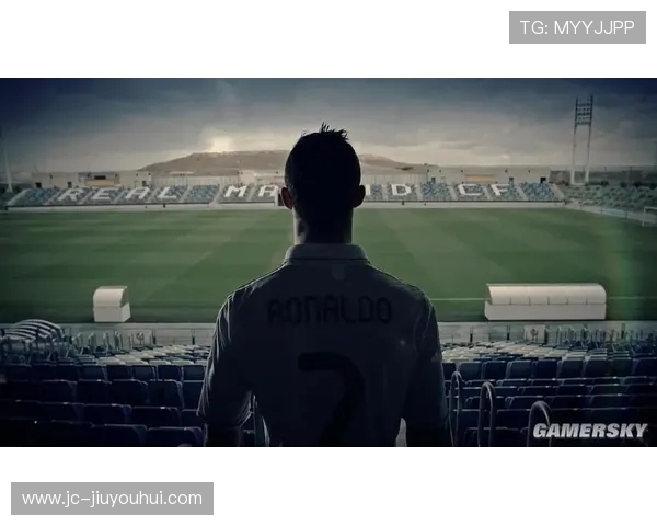 《从C罗保镖到足球明星的传奇之路：一位守护者的非凡崛起》