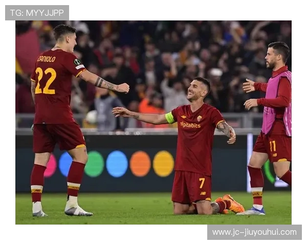 足球场上激情四溢，英雄豪杰争锋相对，谁能笑到最后成就荣耀传奇